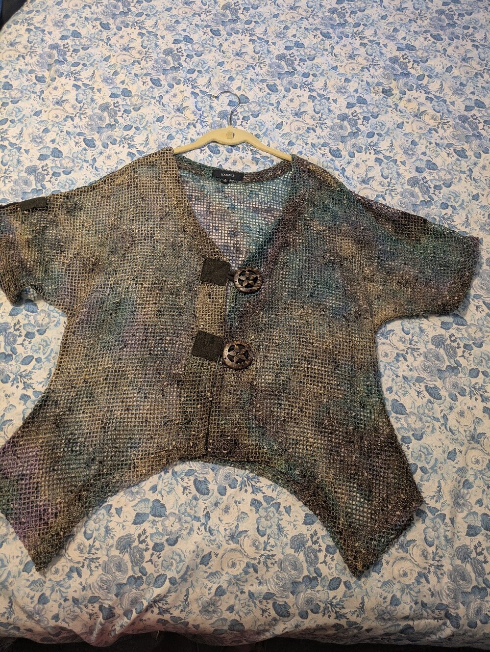 Kaktus Multi‑Tone Openweave Shrug with Decorative Buttons